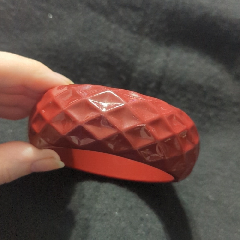 Maroon Red Geometric Diamond Pattern Heavy Plastic Bangle Statement Bracelet